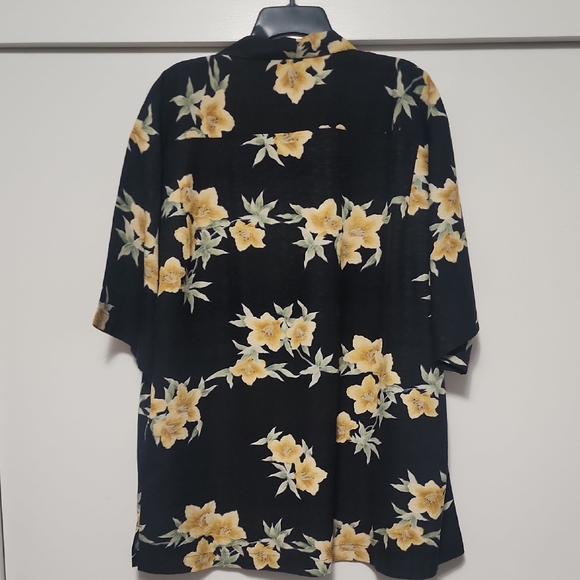 Vintage 90s Tommy Bahama Black Floral 100% Silk Hawaiian Shirt - Picture 5 of 8